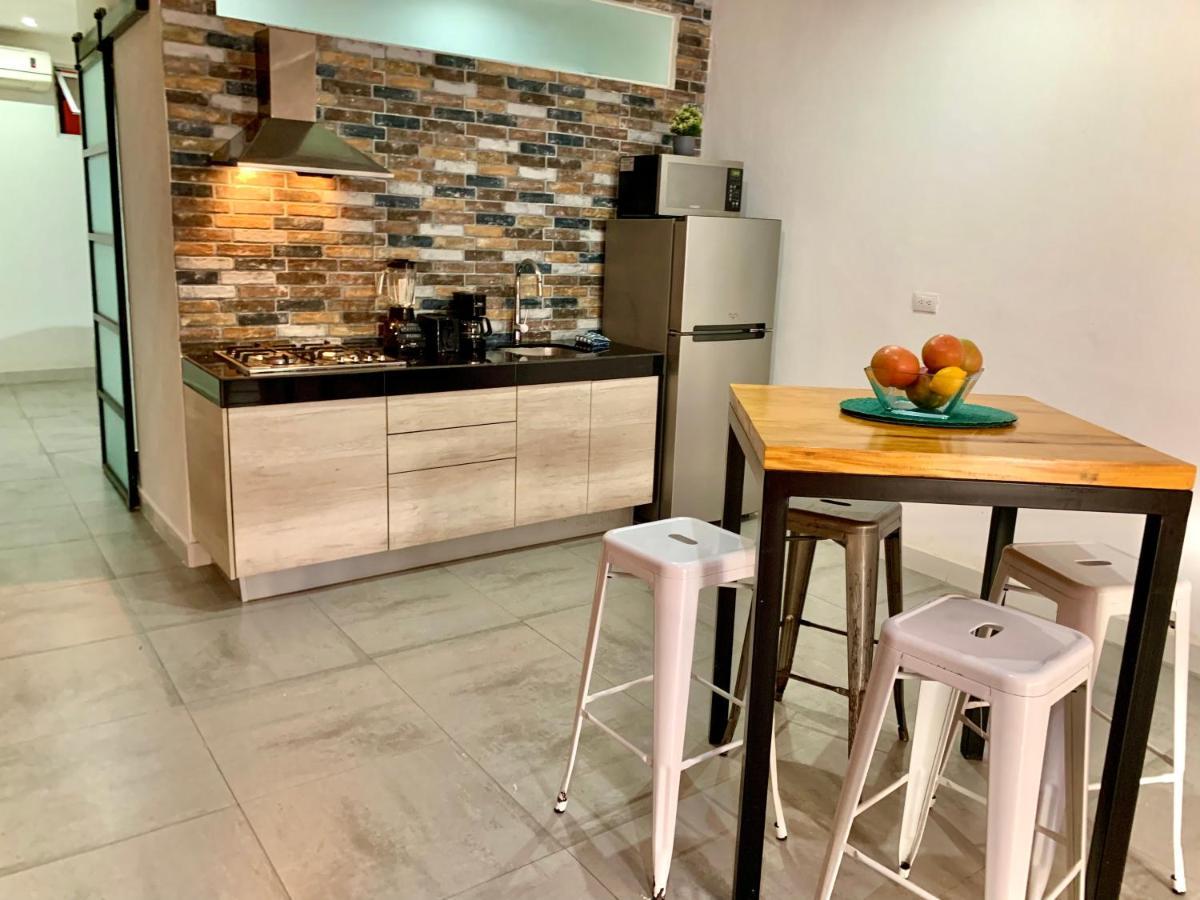 פוארטו ואלארטה Pilitas Apartments Vallarta מראה חיצוני תמונה